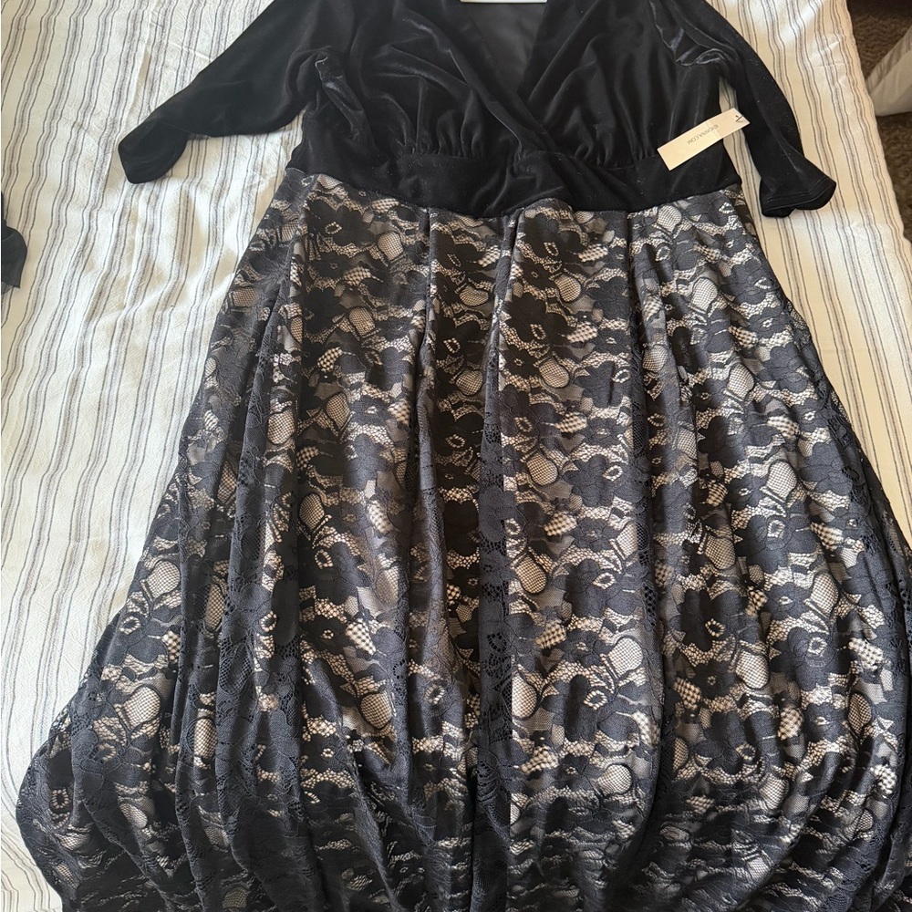 Kiyonna Black Velvet and Lace Maxi Dress - Picture 2 of 4